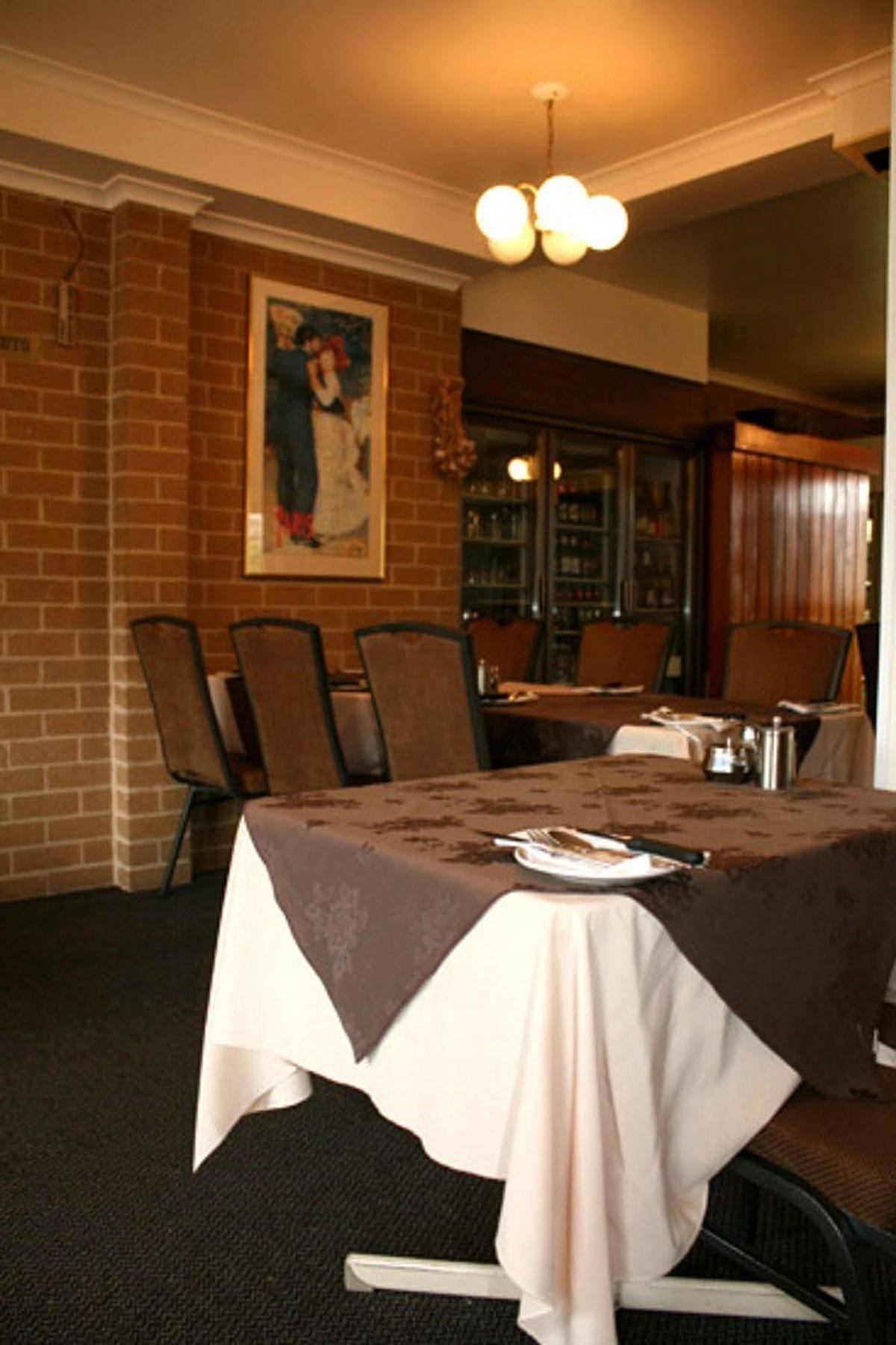 Grand Manor Motor Inn Queanbeyan Exterior foto